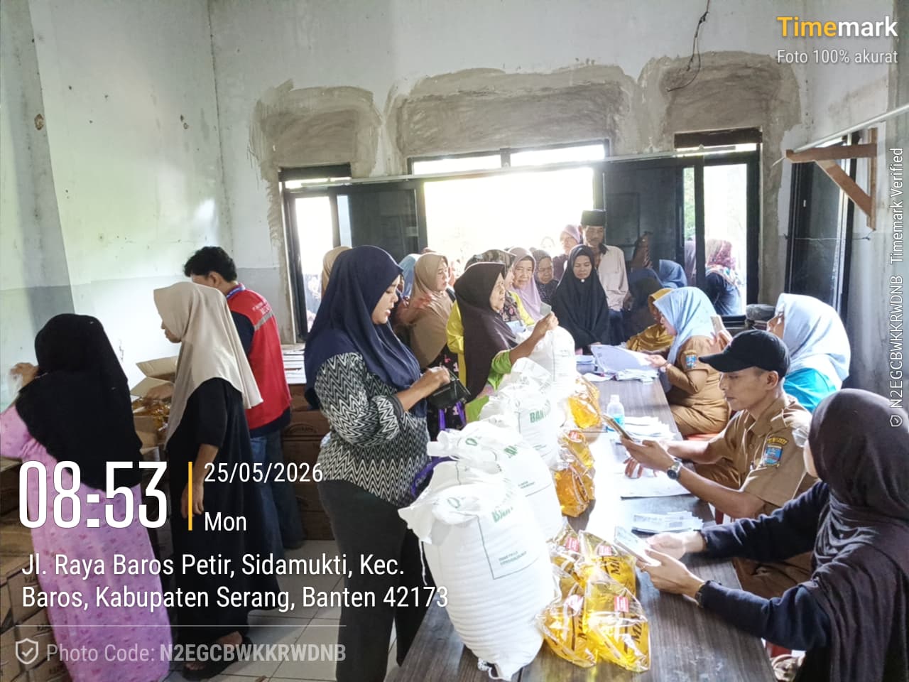 🌾🤝 Penyaluran Bantuan Beras & Minyak Goreng kepada Masyarakat Desa Sidamukti